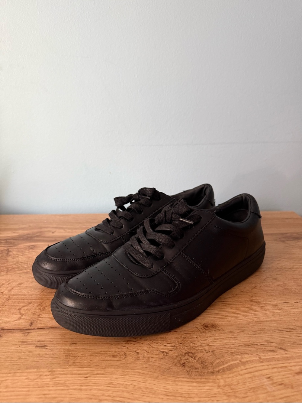 Call It Spring Men's Black Low-Top Leather Lace-Up Sneakers